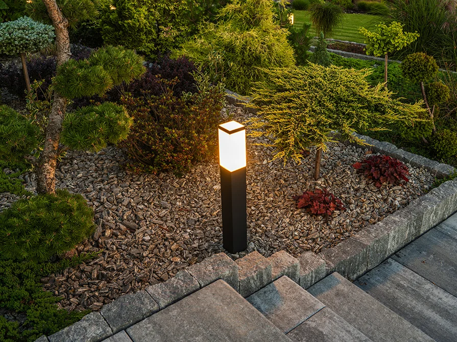 outdoor-bollard-light
