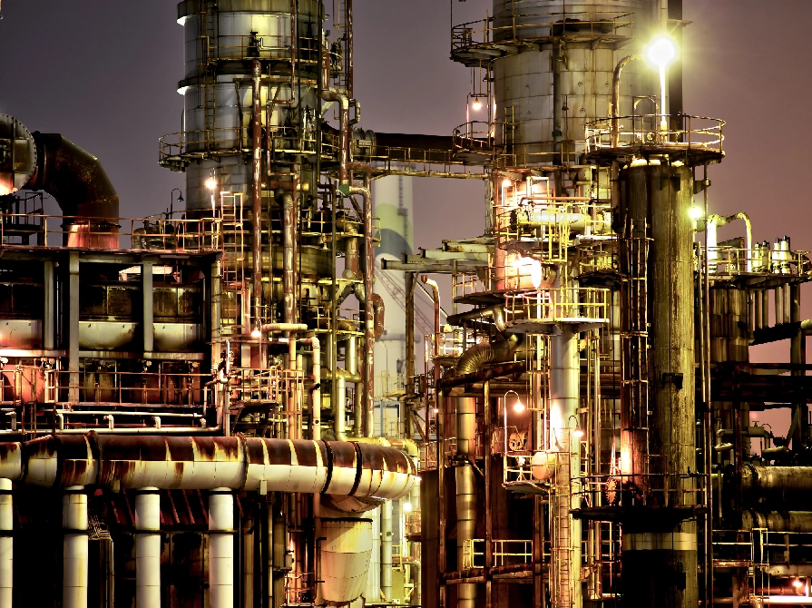 glowing-safety-the-role-of-industrial-lighting-in-accident-prevention