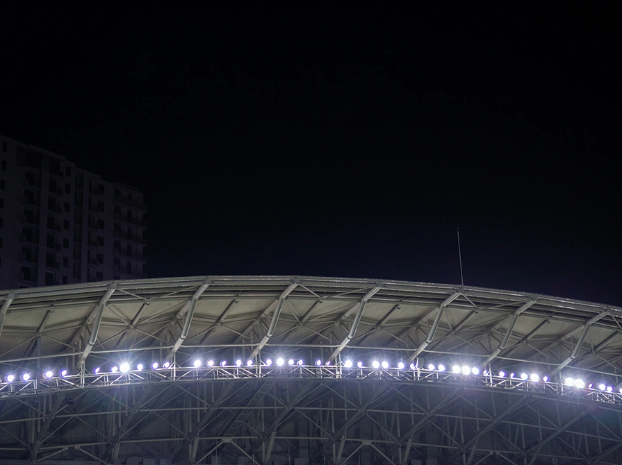 the-power-of-illumination-how-stadium-lights-transform-the-sporting-experience