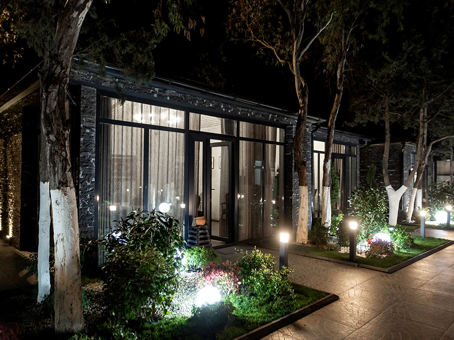 pathway-to-perfection-lighting-ideas-for-safe-and-beautiful-walkways
