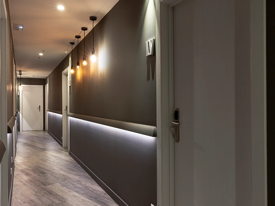Contemporary Hallway Accent Lighting Tips: Brighten Your Space Instantly